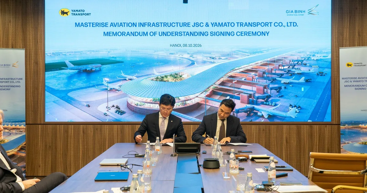 Đại diện sân bay Gia Bình và Yamato Transport tại lễ ký hợp tác nghiên cứu logistics